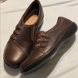 clarks ashland effie slip on